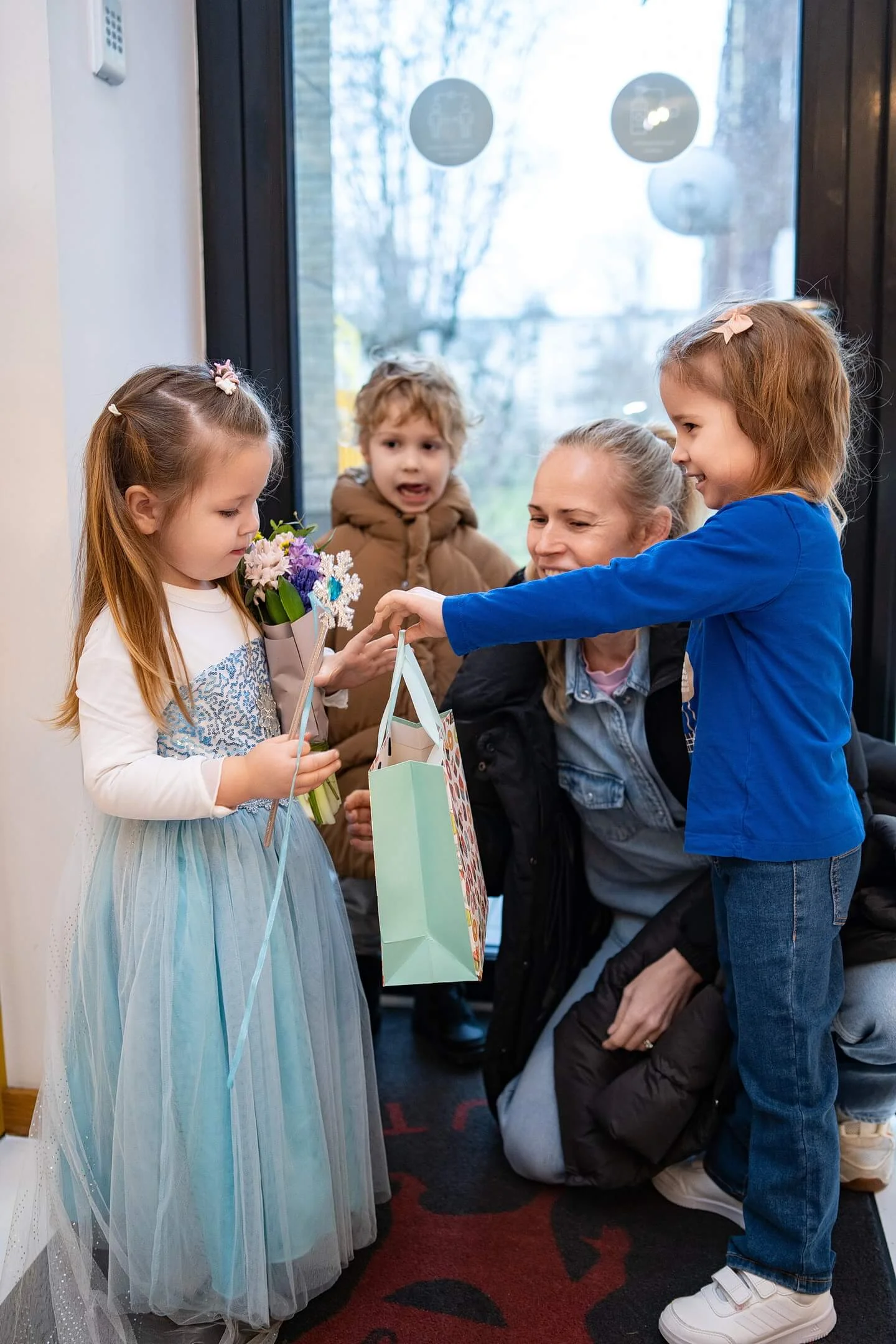 Šventinė fotosesija vaikams studijoje Dezutis